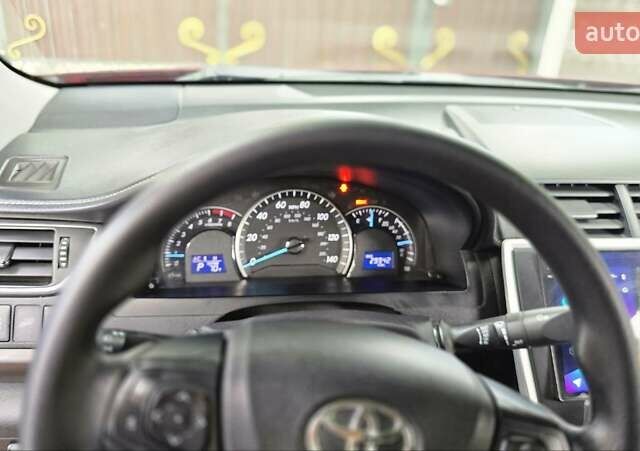 Красный Тойота Камри, объемом двигателя 2.5 л и пробегом 47 тыс. км за 15000 $, фото 4 на Automoto.ua