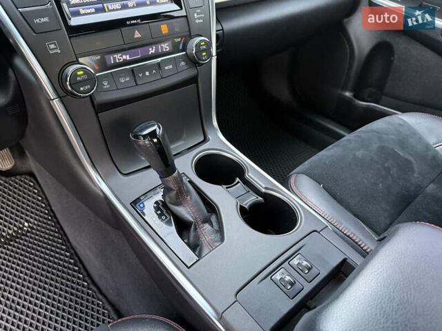 Красный Тойота Камри, объемом двигателя 2.49 л и пробегом 132 тыс. км за 15200 $, фото 15 на Automoto.ua