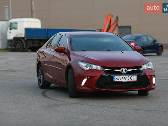 Красный Тойота Камри, объемом двигателя 2.49 л и пробегом 132 тыс. км за 15200 $, фото 2 на Automoto.ua