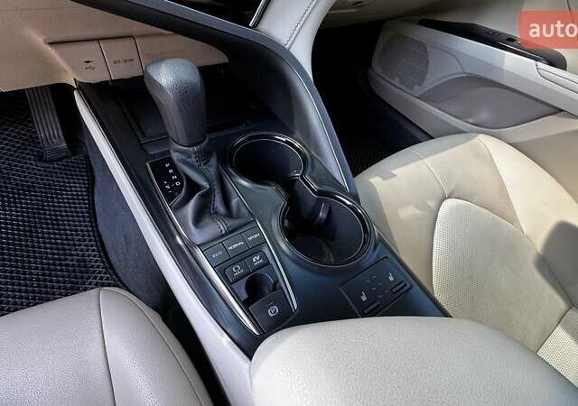 Красный Тойота Камри, объемом двигателя 2.49 л и пробегом 76 тыс. км за 18500 $, фото 24 на Automoto.ua