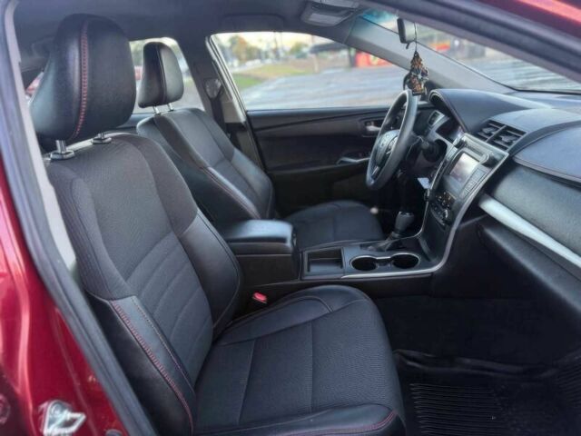 Тойота Камри 2017 в Хмельницком на Automoto.ua Красный Тойота Камри, объемом двигателя 2.5 л и пробегом 67 тыс. км за 11000 $, фото 9 на Automoto.ua