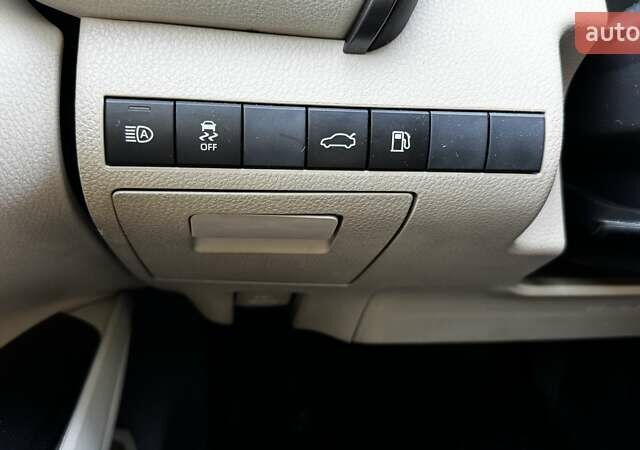 Красный Тойота Камри, объемом двигателя 2.49 л и пробегом 76 тыс. км за 18500 $, фото 32 на Automoto.ua