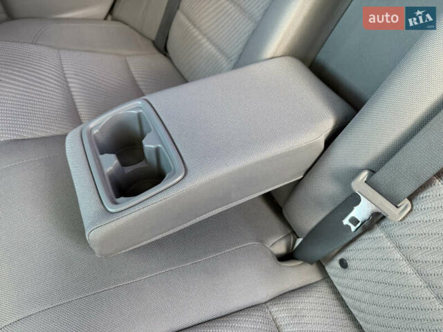 Красный Тойота Камри, объемом двигателя 2.49 л и пробегом 185 тыс. км за 11700 $, фото 43 на Automoto.ua