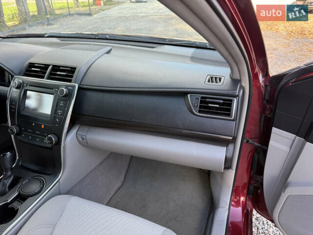 Красный Тойота Камри, объемом двигателя 2.49 л и пробегом 185 тыс. км за 11700 $, фото 49 на Automoto.ua