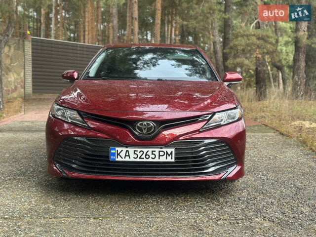 Тойота Камри 2017 в Киеве на Automoto.ua Красный Тойота Камри, объемом двигателя 2.49 л и пробегом 61 тыс. км за 17900 $, фото 1 на Automoto.ua