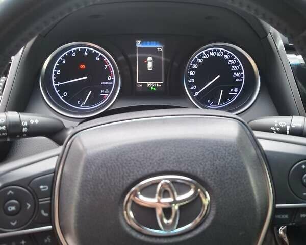 Красный Тойота Камри, объемом двигателя 2.49 л и пробегом 95 тыс. км за 23300 $, фото 1 на Automoto.ua