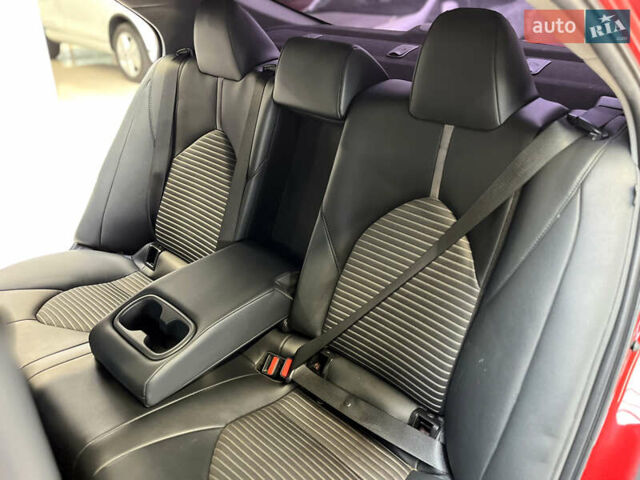 Тойота Камри 2020 в Хмельницком на Automoto.ua Красный Тойота Камри, объемом двигателя 2.49 л и пробегом 142 тыс. км за 20400 $, фото 18 на Automoto.ua