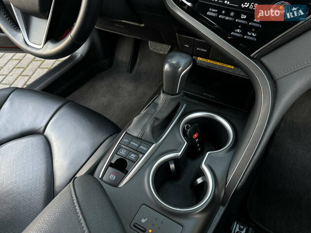 Красный Тойота Камри, объемом двигателя 2.5 л и пробегом 48 тыс. км за 28500 $, фото 124 на Automoto.ua