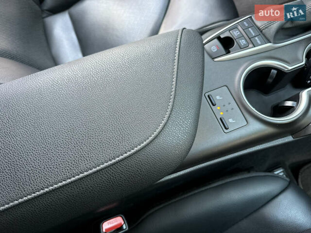 Красный Тойота Камри, объемом двигателя 2.5 л и пробегом 48 тыс. км за 28500 $, фото 127 на Automoto.ua