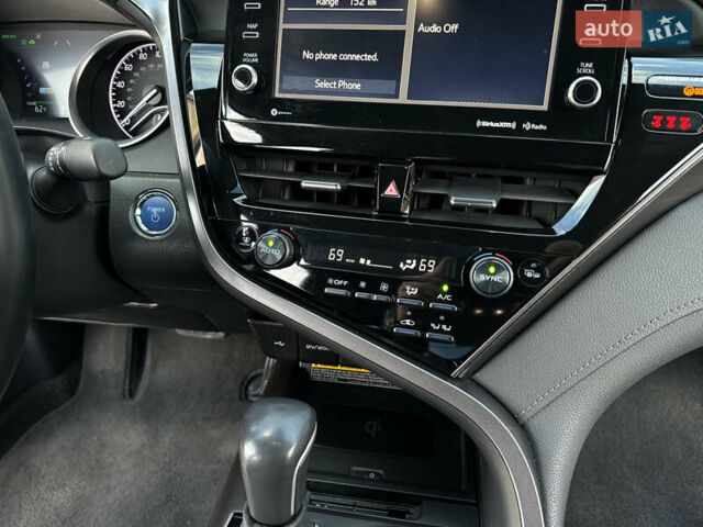 Красный Тойота Камри, объемом двигателя 2.5 л и пробегом 48 тыс. км за 28500 $, фото 123 на Automoto.ua