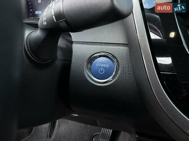 Красный Тойота Камри, объемом двигателя 2.5 л и пробегом 48 тыс. км за 28500 $, фото 101 на Automoto.ua