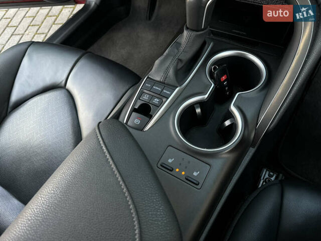 Красный Тойота Камри, объемом двигателя 2.5 л и пробегом 48 тыс. км за 28500 $, фото 125 на Automoto.ua