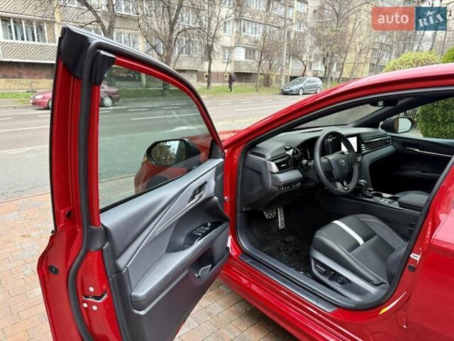 Красный Тойота Камри, объемом двигателя 2.49 л и пробегом 10 тыс. км за 36500 $, фото 55 на Automoto.ua