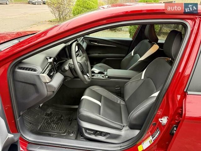 Красный Тойота Камри, объемом двигателя 2.49 л и пробегом 10 тыс. км за 36500 $, фото 57 на Automoto.ua