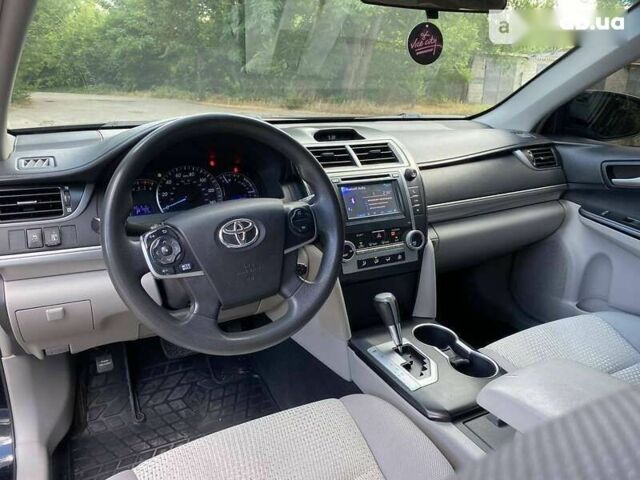 Тойота Камри, объемом двигателя 2.5 л и пробегом 256 тыс. км за 10999 $, фото 5 на Automoto.ua