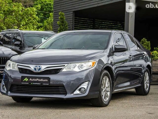 Тойота Камри, объемом двигателя 2.5 л и пробегом 211 тыс. км за 13650 $, фото 4 на Automoto.ua