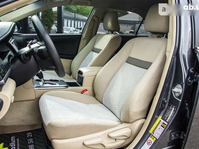 Тойота Камри, объемом двигателя 2.5 л и пробегом 211 тыс. км за 13650 $, фото 26 на Automoto.ua