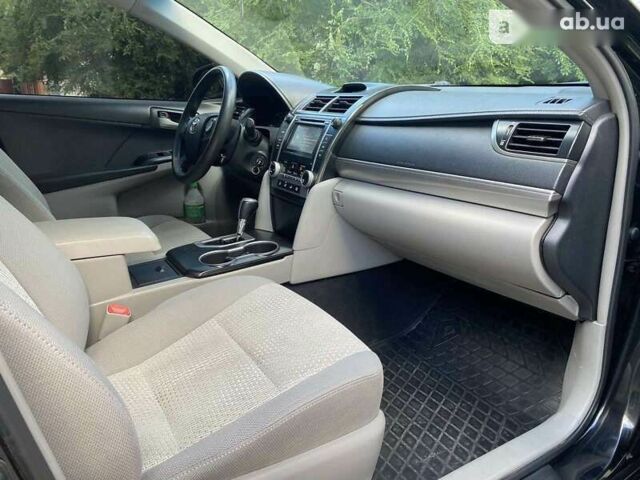 Тойота Камри, объемом двигателя 2.5 л и пробегом 256 тыс. км за 10999 $, фото 7 на Automoto.ua