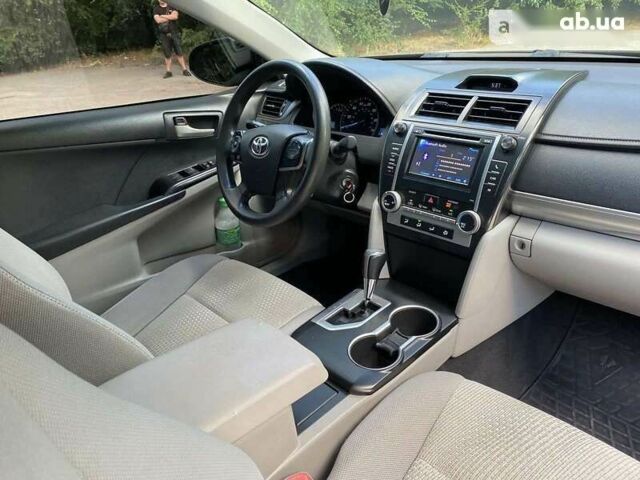 Тойота Камри, объемом двигателя 2.5 л и пробегом 256 тыс. км за 10999 $, фото 6 на Automoto.ua