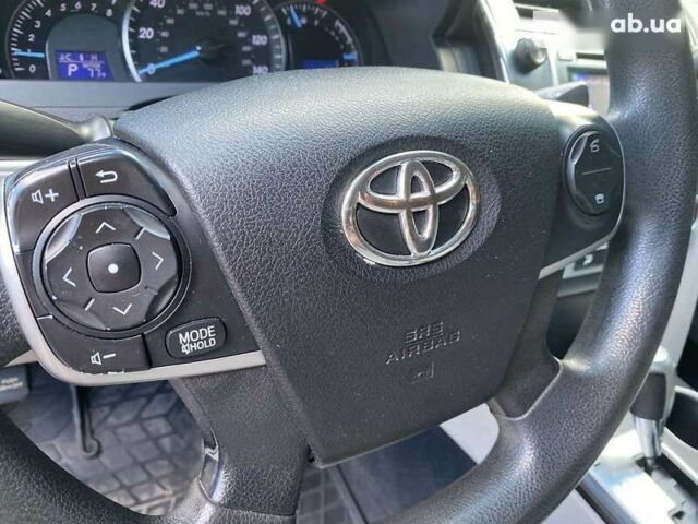 Тойота Камри, объемом двигателя 2.5 л и пробегом 256 тыс. км за 10999 $, фото 9 на Automoto.ua