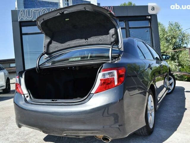 Тойота Камрі, об'ємом двигуна 0 л та пробігом 262 тис. км за 10999 $, фото 11 на Automoto.ua