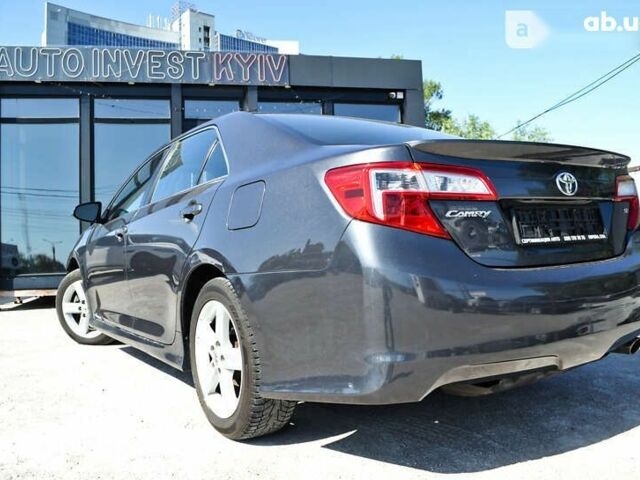 Тойота Камрі, об'ємом двигуна 0 л та пробігом 262 тис. км за 10999 $, фото 8 на Automoto.ua