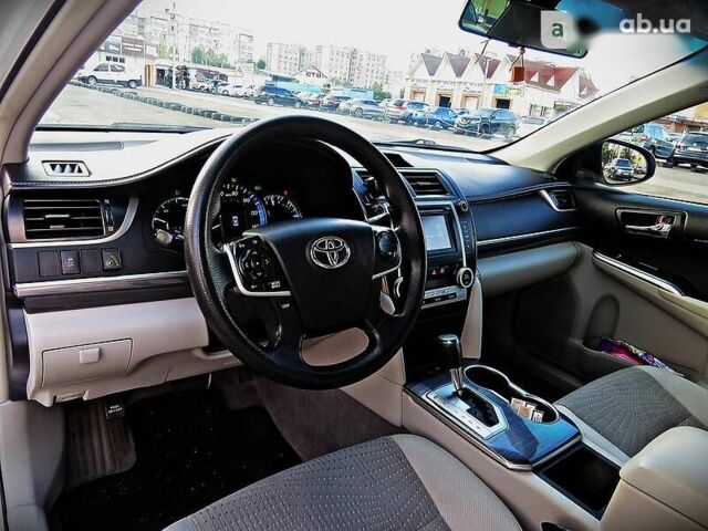 Тойота Камри, объемом двигателя 2.5 л и пробегом 124 тыс. км за 15500 $, фото 7 на Automoto.ua