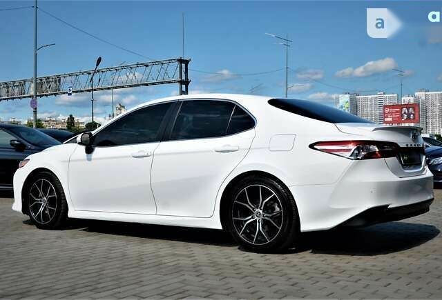 Тойота Камри, объемом двигателя 2.5 л и пробегом 72 тыс. км за 20200 $, фото 6 на Automoto.ua