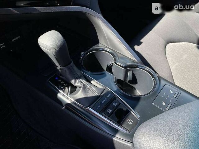 Тойота Камри, объемом двигателя 2.5 л и пробегом 34 тыс. км за 30500 $, фото 17 на Automoto.ua
