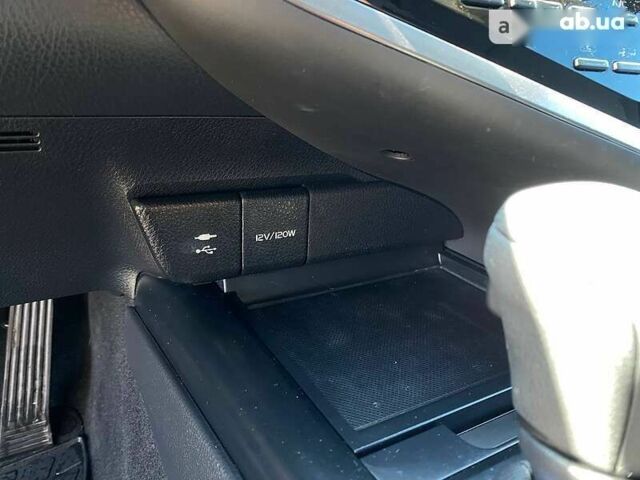 Тойота Камри, объемом двигателя 2.5 л и пробегом 34 тыс. км за 30500 $, фото 16 на Automoto.ua