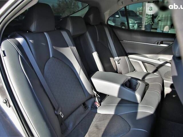 Тойота Камри, объемом двигателя 2.5 л и пробегом 28 тыс. км за 27500 $, фото 8 на Automoto.ua