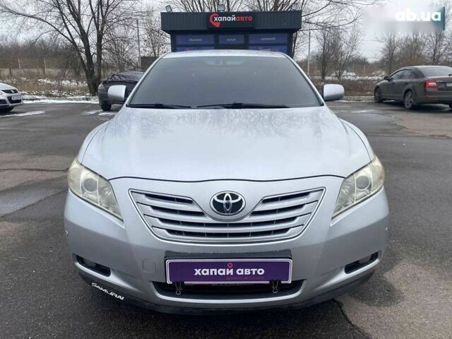 Тойота Камри, объемом двигателя 4.25 л и пробегом 242 тыс. км за 9500 $, фото 1 на Automoto.ua