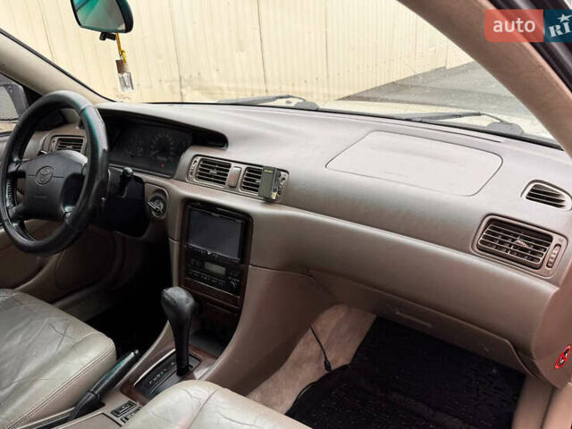 Тойота Камри, объемом двигателя 3 л и пробегом 354 тыс. км за 3200 $, фото 9 на Automoto.ua