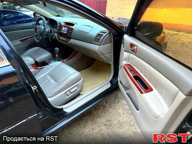 Тойота Камри, объемом двигателя 3 л и пробегом 290 тыс. км за 4300 $, фото 4 на Automoto.ua