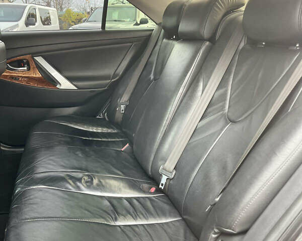 Тойота Камри, объемом двигателя 3.5 л и пробегом 340 тыс. км за 8200 $, фото 3 на Automoto.ua