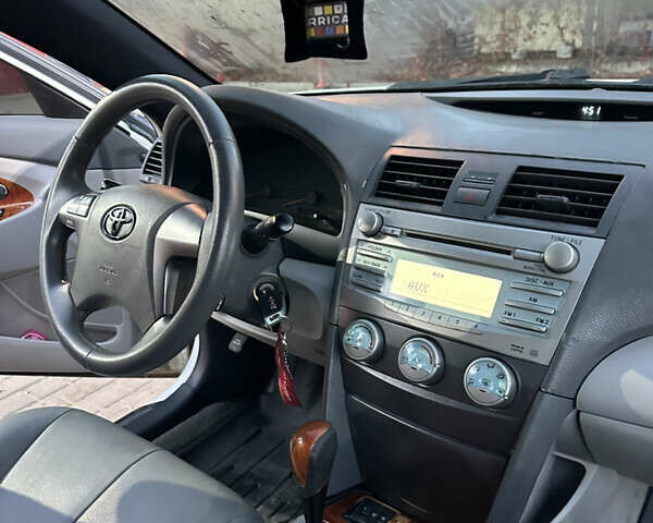 Тойота Камрі, об'ємом двигуна 2.4 л та пробігом 209 тис. км за 7500 $, фото 6 на Automoto.ua