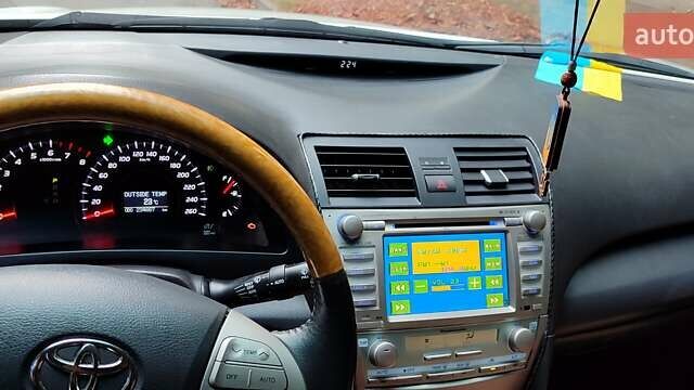 Тойота Камри, объемом двигателя 3.46 л и пробегом 234 тыс. км за 10100 $, фото 6 на Automoto.ua