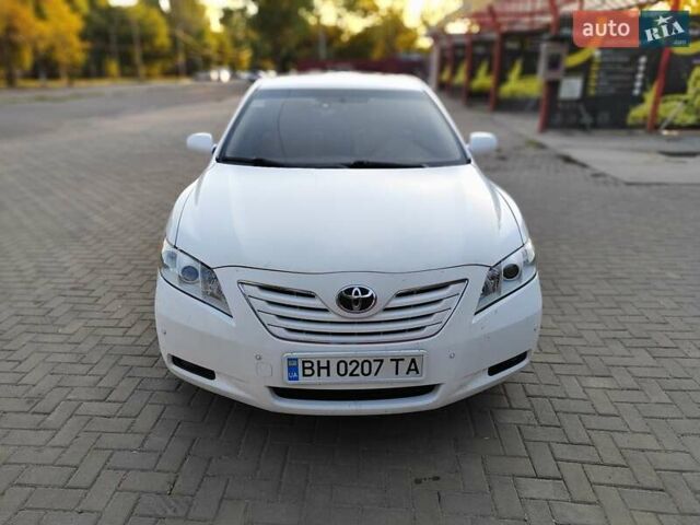 Тойота Камри, объемом двигателя 2.4 л и пробегом 111 тыс. км за 9000 $, фото 4 на Automoto.ua