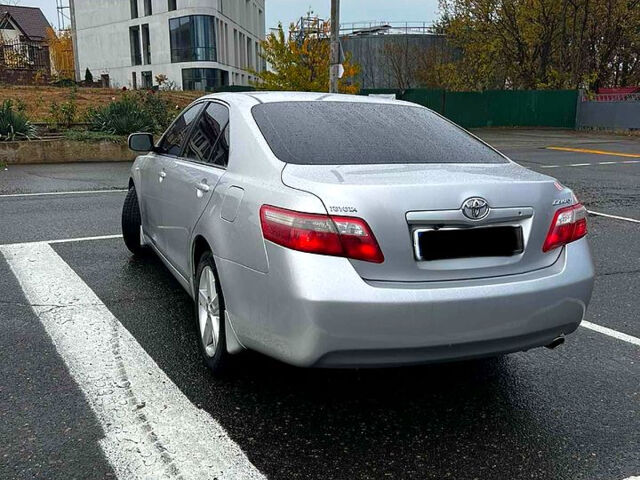 Тойота Камри, объемом двигателя 2.4 л и пробегом 362 тыс. км за 8000 $, фото 4 на Automoto.ua