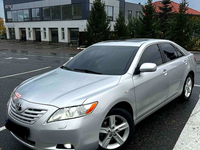 Тойота Камри, объемом двигателя 2.4 л и пробегом 362 тыс. км за 8000 $, фото 1 на Automoto.ua