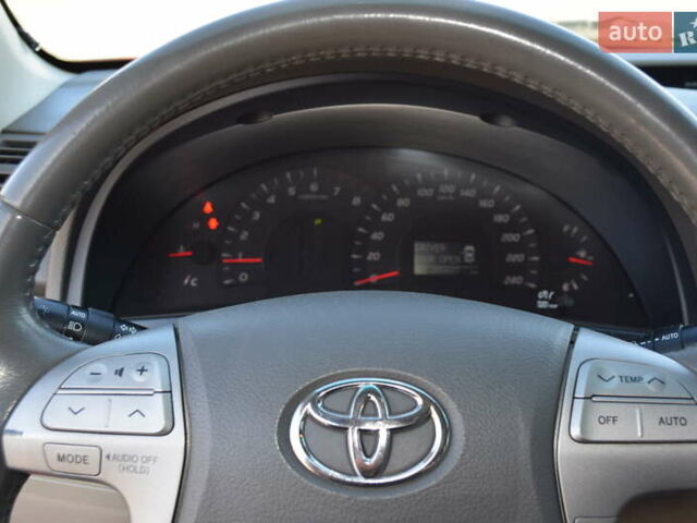 Тойота Камри, объемом двигателя 2.36 л и пробегом 265 тыс. км за 9000 $, фото 20 на Automoto.ua