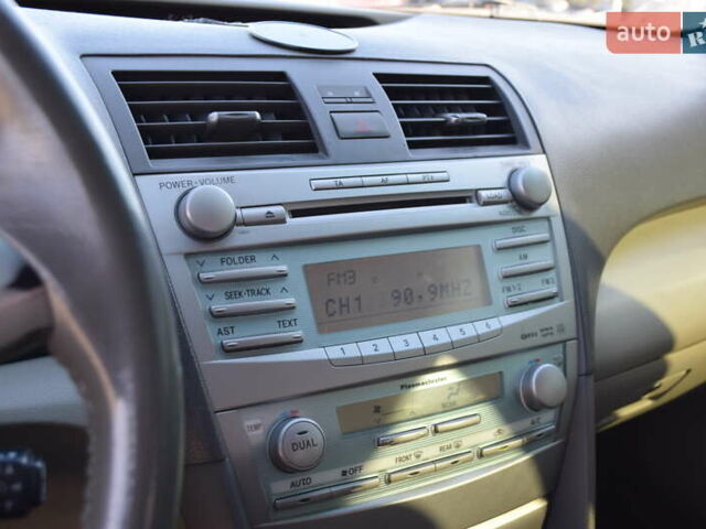 Тойота Камри, объемом двигателя 2.36 л и пробегом 265 тыс. км за 9000 $, фото 19 на Automoto.ua
