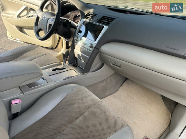 Тойота Камри 2007 в Обухове на Automoto.ua Тойота Камри, объемом двигателя 0 л и пробегом 172 тыс. км за 9700 $, фото 16 на Automoto.ua