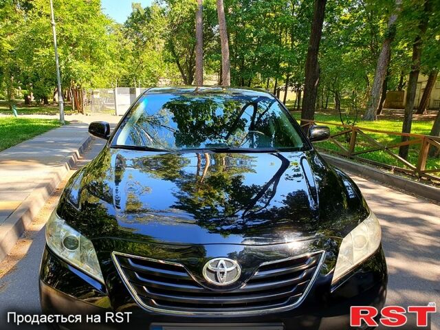 Тойота Камри, объемом двигателя 2.4 л и пробегом 237 тыс. км за 8500 $, фото 2 на Automoto.ua