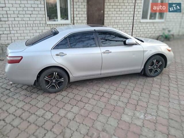 Тойота Камри, объемом двигателя 2.4 л и пробегом 187 тыс. км за 9999 $, фото 3 на Automoto.ua