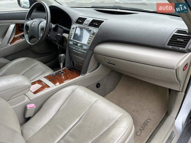 Тойота Камри, объемом двигателя 2.4 л и пробегом 189 тыс. км за 7800 $, фото 6 на Automoto.ua