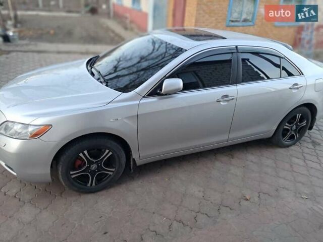 Тойота Камри, объемом двигателя 2.4 л и пробегом 187 тыс. км за 9999 $, фото 4 на Automoto.ua