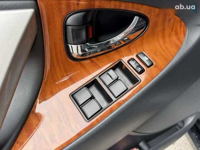 Тойота Камри, объемом двигателя 3.5 л и пробегом 350 тыс. км за 9300 $, фото 19 на Automoto.ua