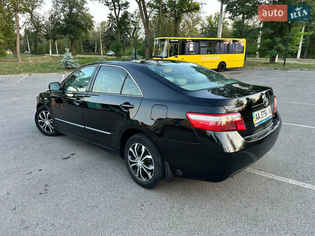 Тойота Камри, объемом двигателя 2.4 л и пробегом 275 тыс. км за 6700 $, фото 1 на Automoto.ua