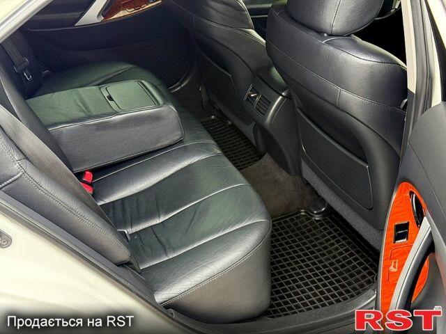 Тойота Камри, объемом двигателя 3.5 л и пробегом 220 тыс. км за 9999 $, фото 6 на Automoto.ua